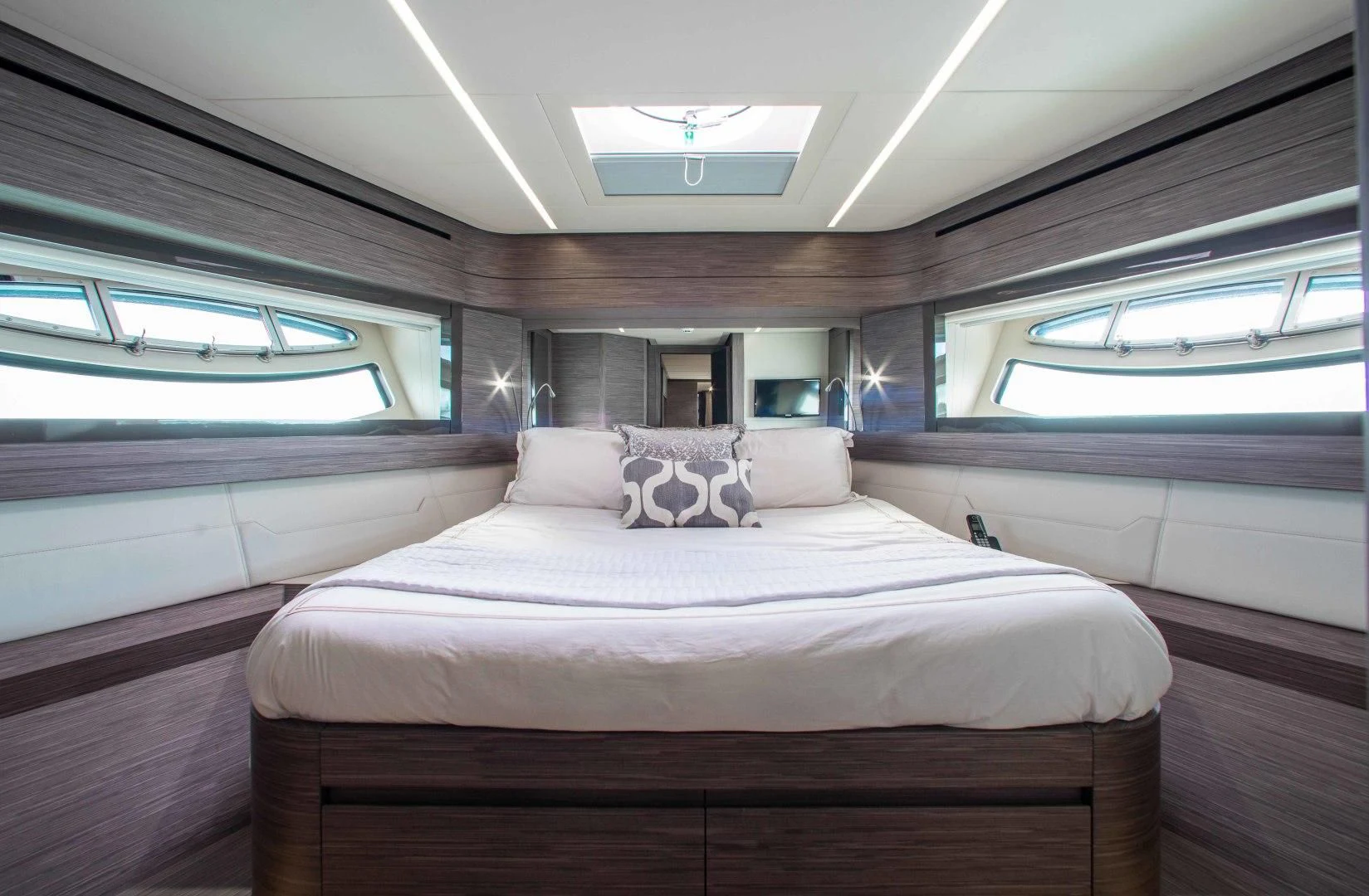 a bed in a train aboard AFRICAN WILD DOG Yacht for Sale