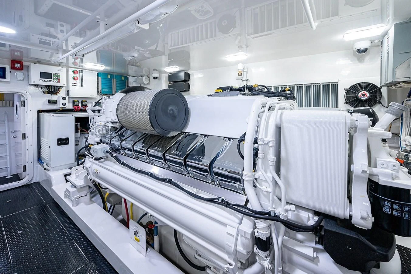 a large white machine aboard SURFBUM Yacht for Sale