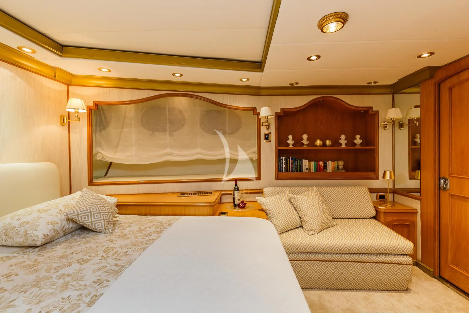 a room with two beds aboard TO JE TO Yacht for Sale