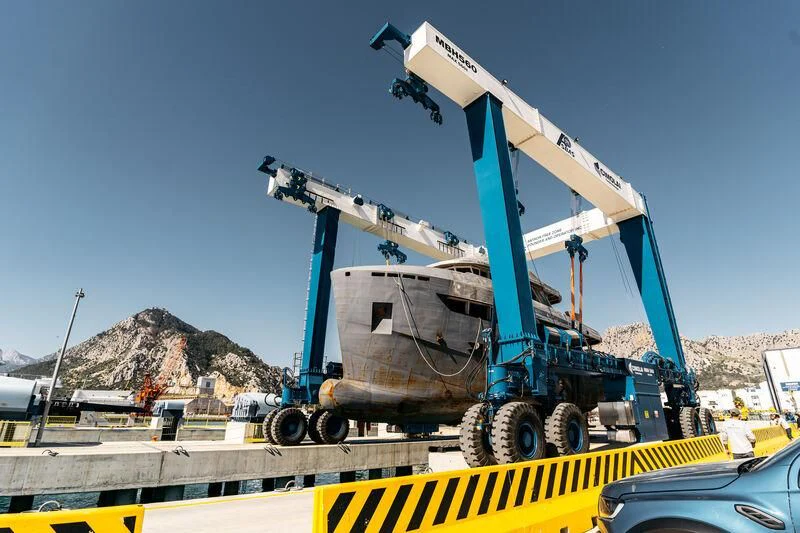a large machine on a platform aboard BERING 80/01 Yacht for Sale