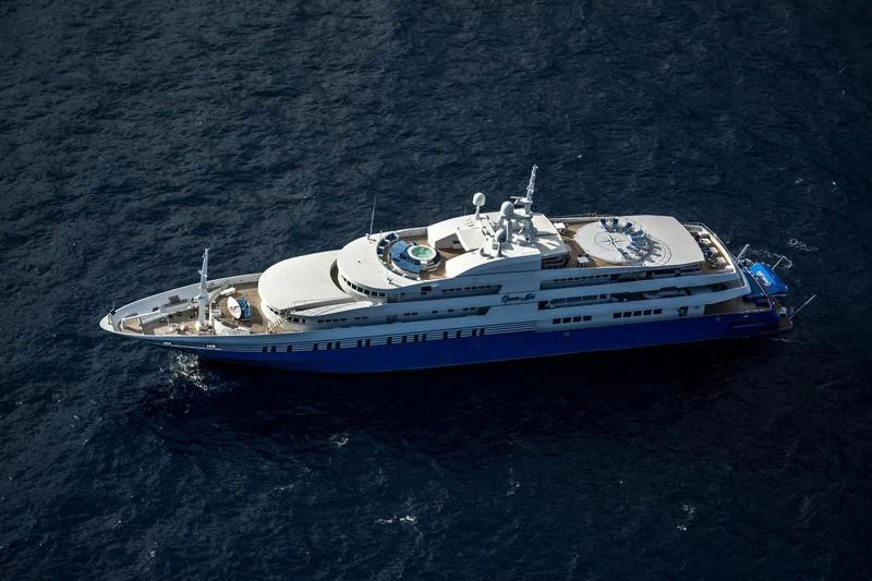 a boat in the water aboard QUEEN MIRI Yacht for Sale