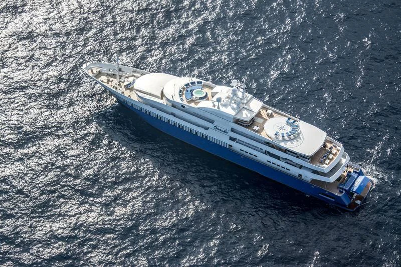 a boat in the water aboard QUEEN MIRI Yacht for Sale