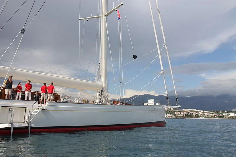 a boat with people on it aboard KAMAXITHA Yacht for Sale