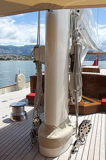 a large white object on a boat aboard KAMAXITHA Yacht for Sale