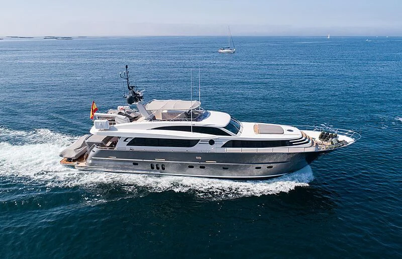 a boat on the water aboard O NOSO UNO Yacht for Sale