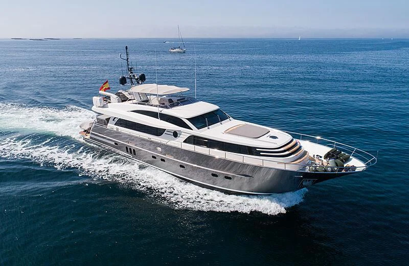 a boat on the water aboard O NOSO UNO Yacht for Sale