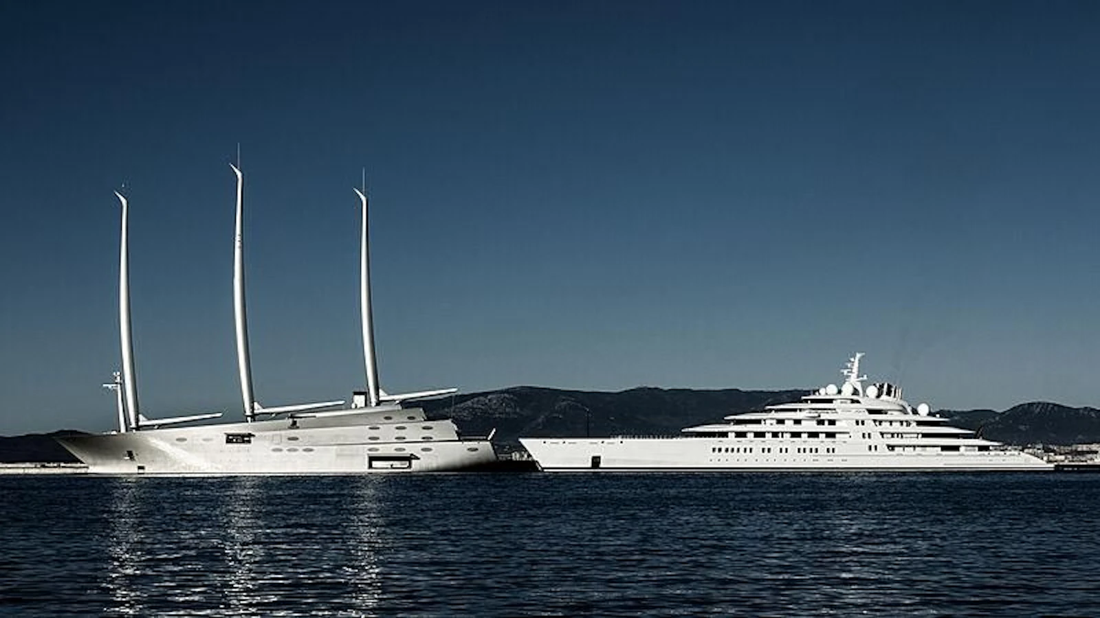 SAILING YACHT A