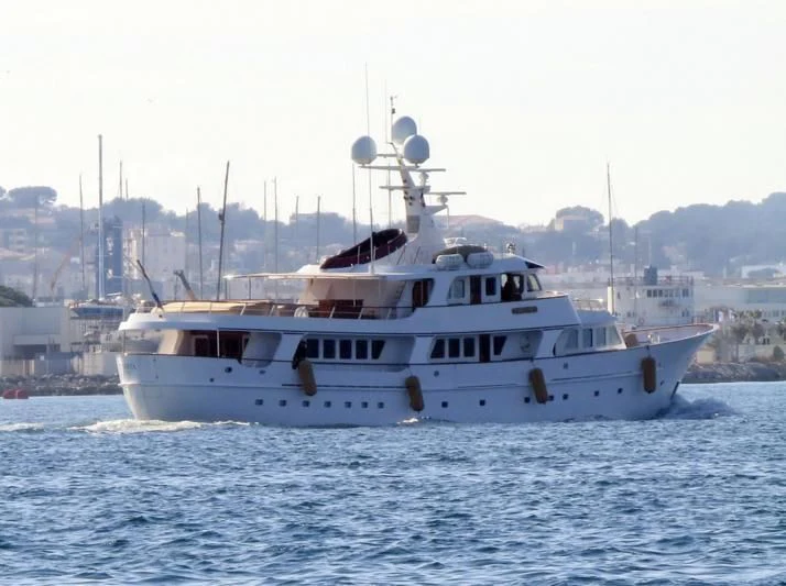 a white boat on the water aboard SIDARTA Yacht for Sale