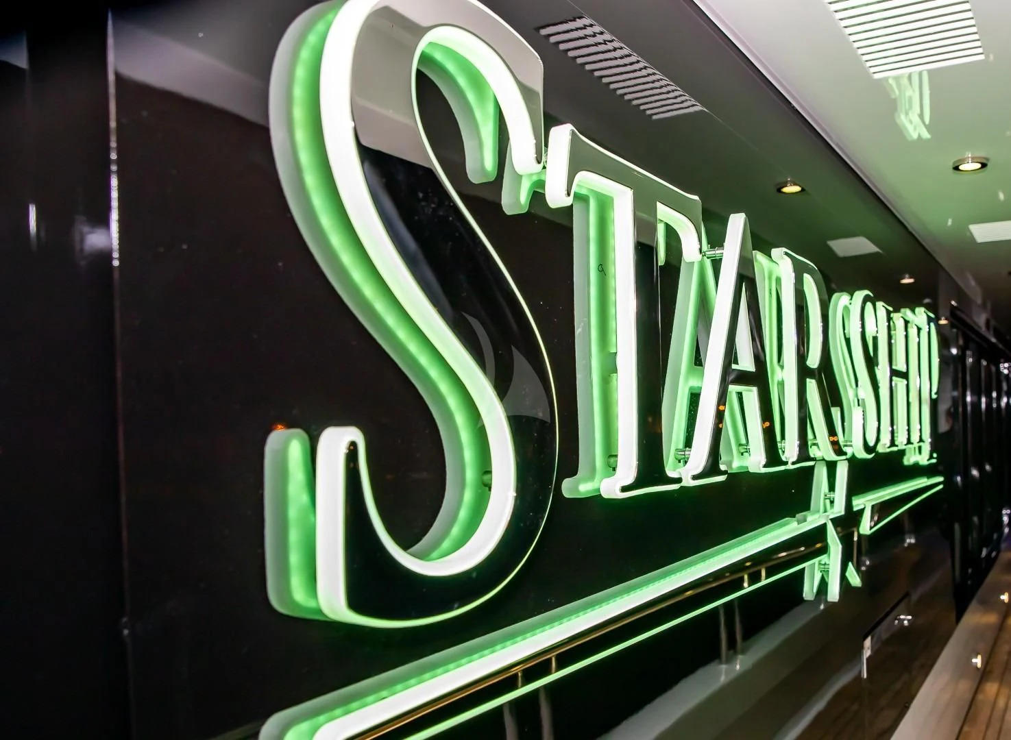 graphical user interface aboard STARSHIP Yacht for Charter