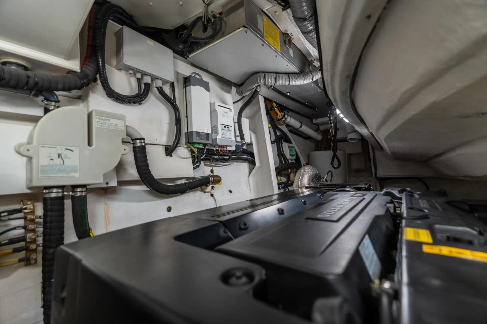 a car engine with wires aboard ZERO DIMENSION Yacht for Sale