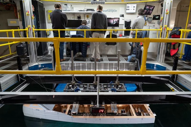 people working in a factory aboard PROJECT SETTEESETTANTA Yacht for Sale