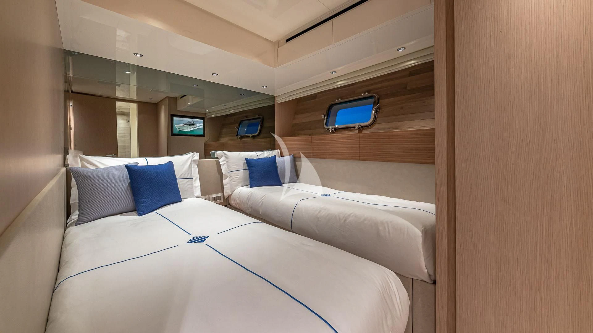 a room with two beds aboard NO MATTER WHAT Yacht for Charter