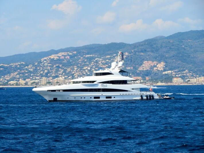 a white yacht in the water aboard PEARL Yacht for Sale