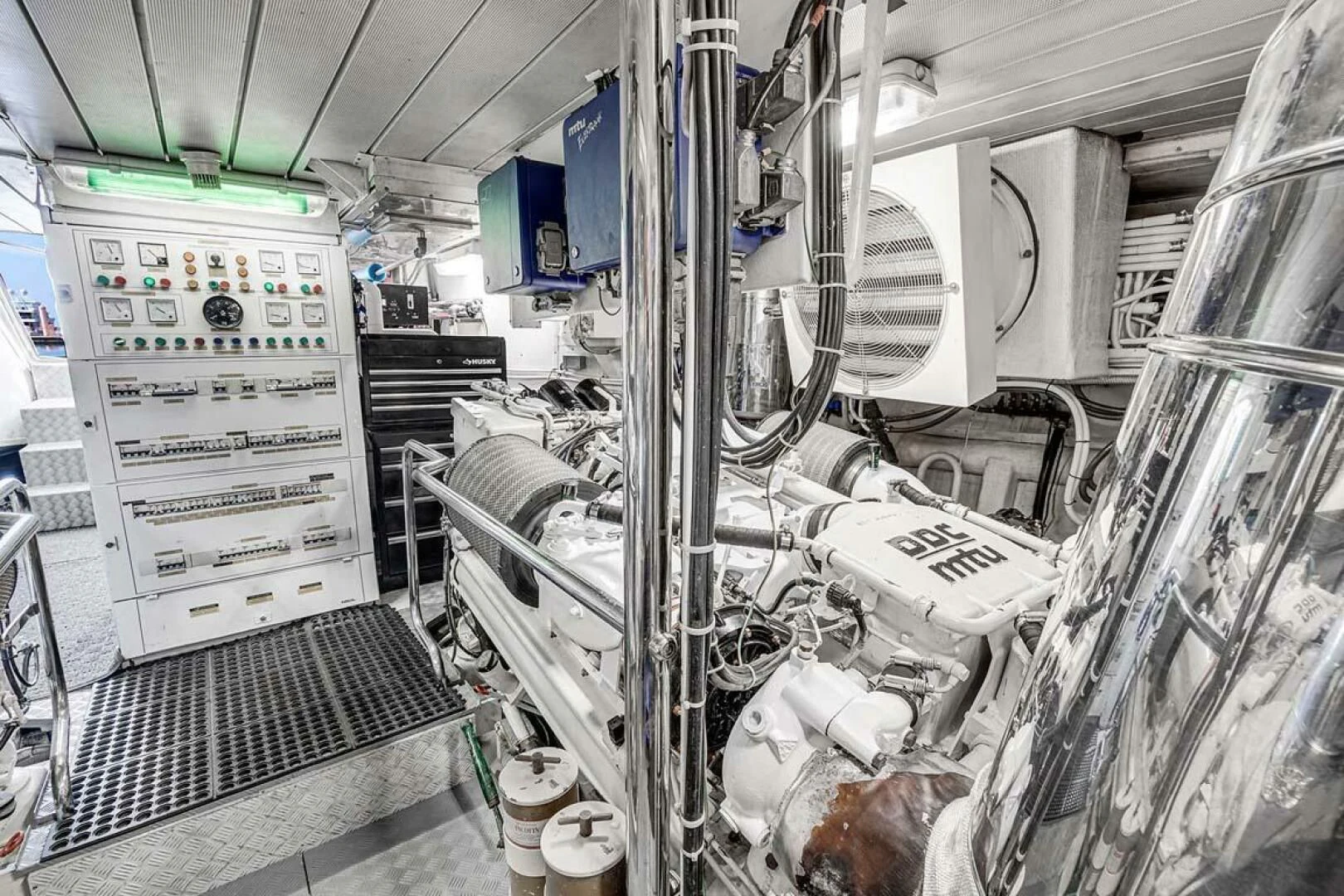 a room with machines aboard THE CURE Yacht for Sale