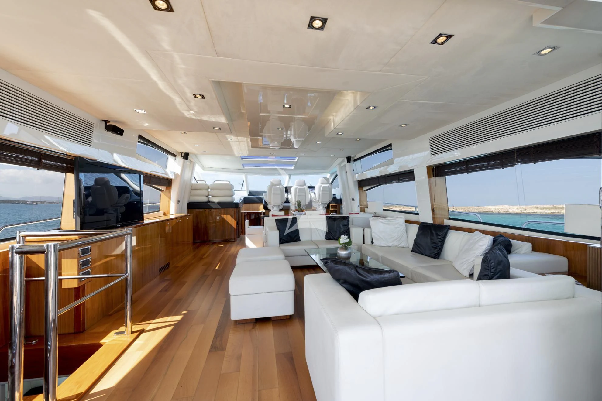 inside of a boat aboard PALUMBA Yacht for Sale