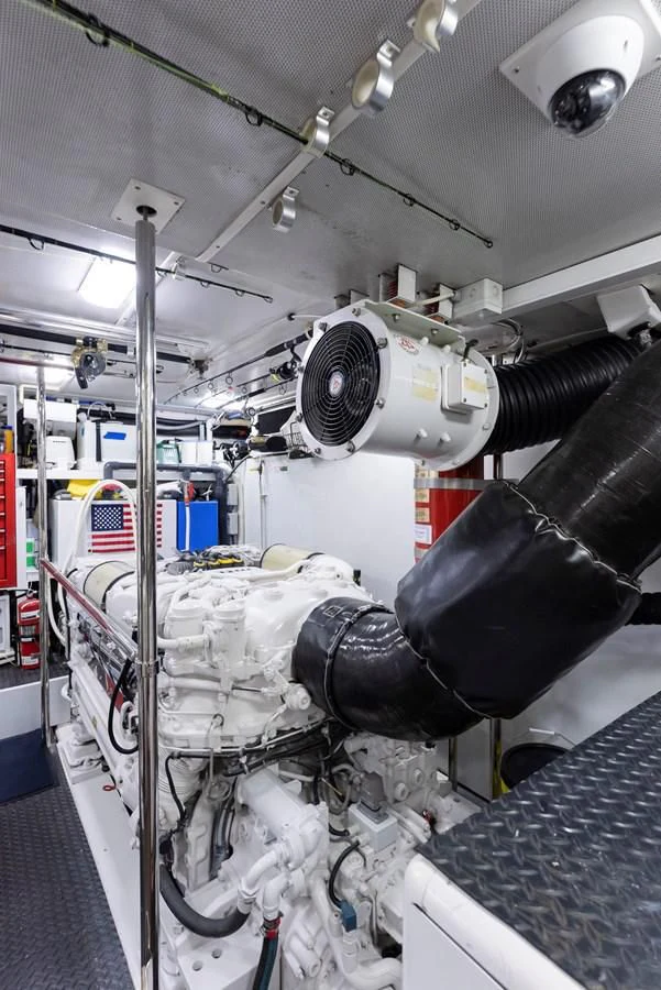 a machine with a large metal pipe aboard FINAL FINAL Yacht for Sale