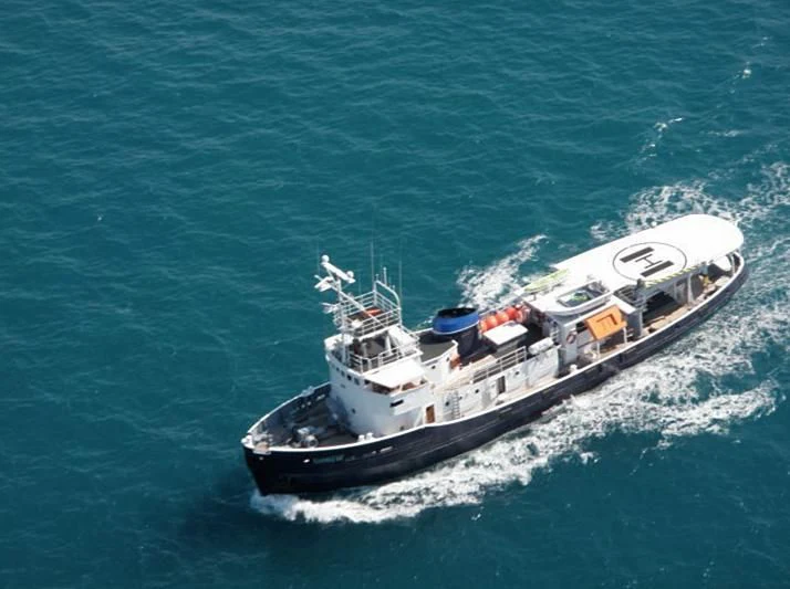 a boat in the water aboard FLAMINGO BAY Yacht for Sale