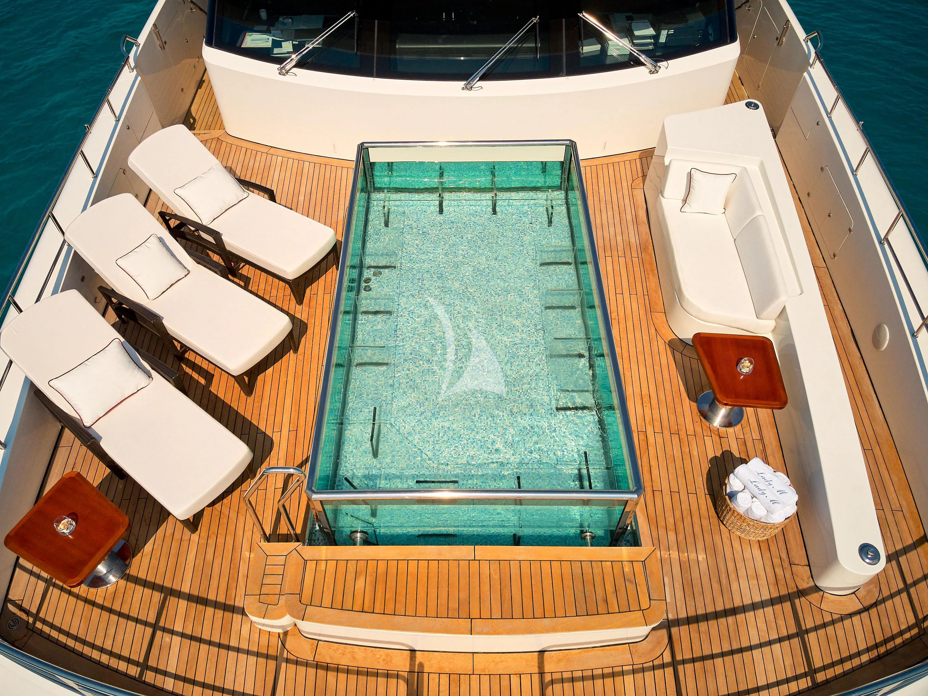 a room with a green rug aboard LADY MRD Yacht for Charter
