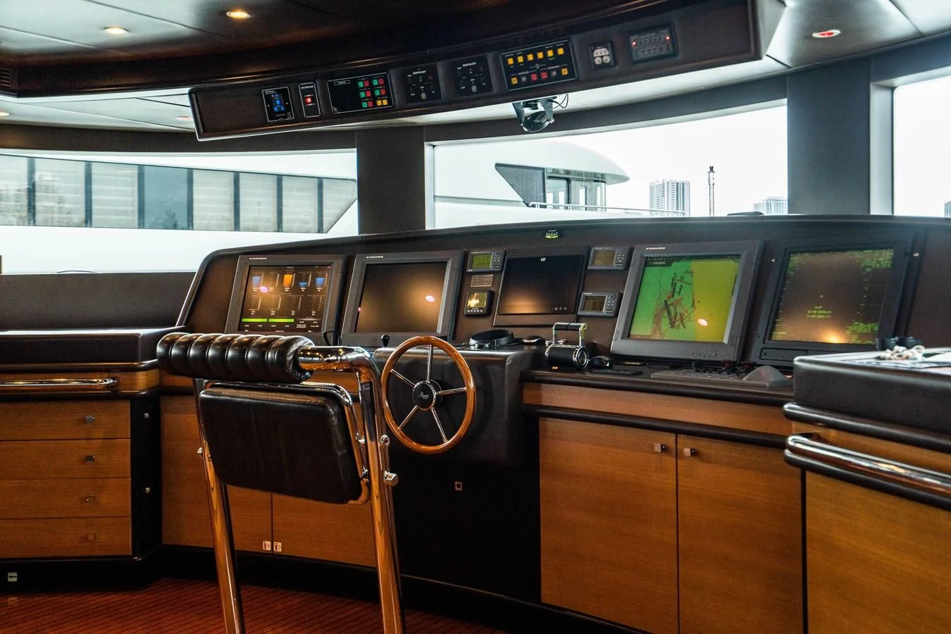 a control room with a computer aboard GROOVER Yacht for Sale