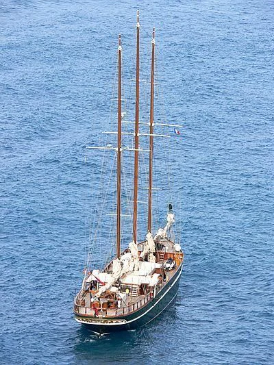 a boat with a mast aboard FRANCESCO PETRARCA Yacht for Sale