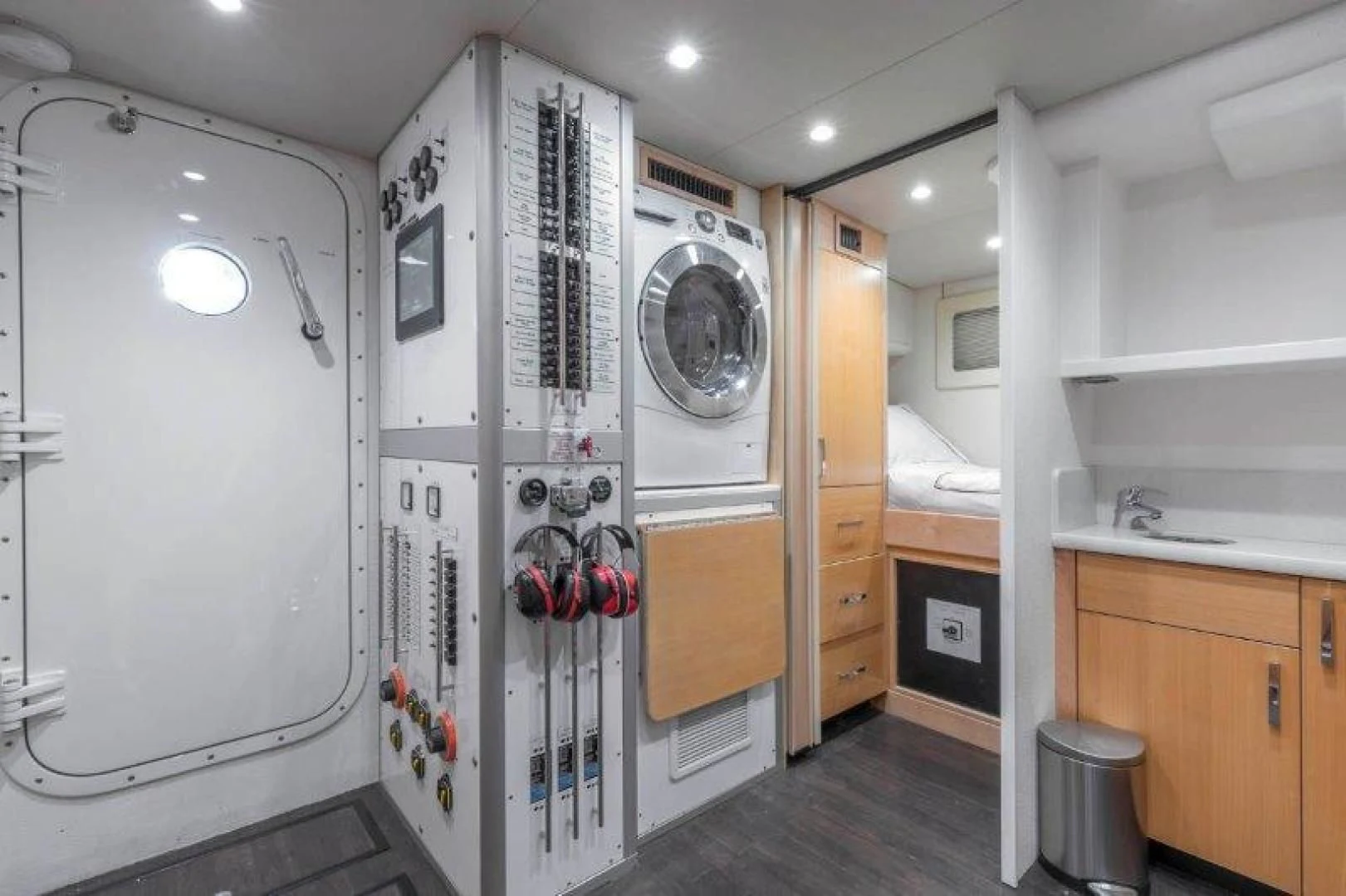 a large white machine aboard CHERRY BOMB Yacht for Sale