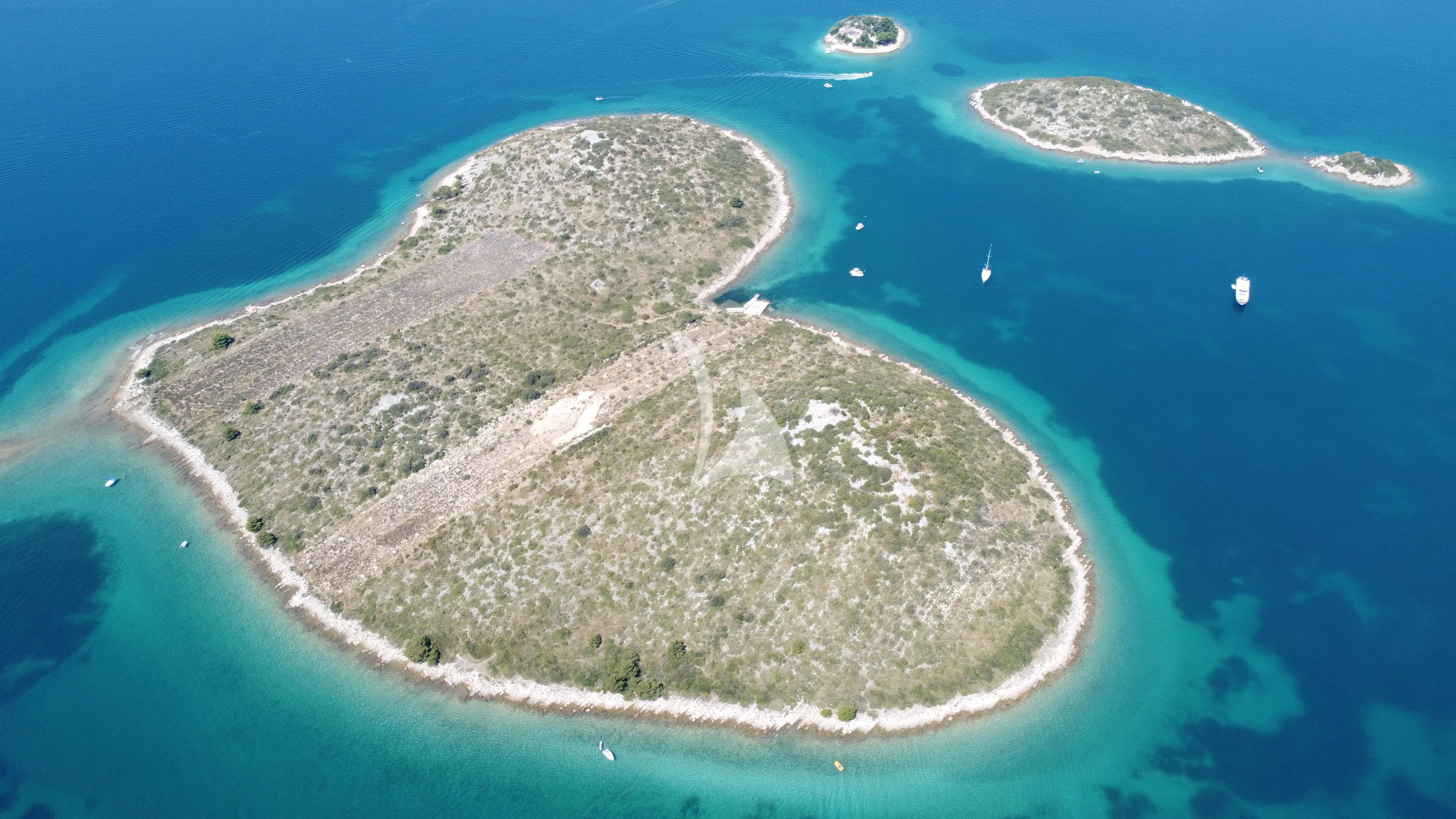 an island with a small island aboard QUANTUM Yacht for Sale