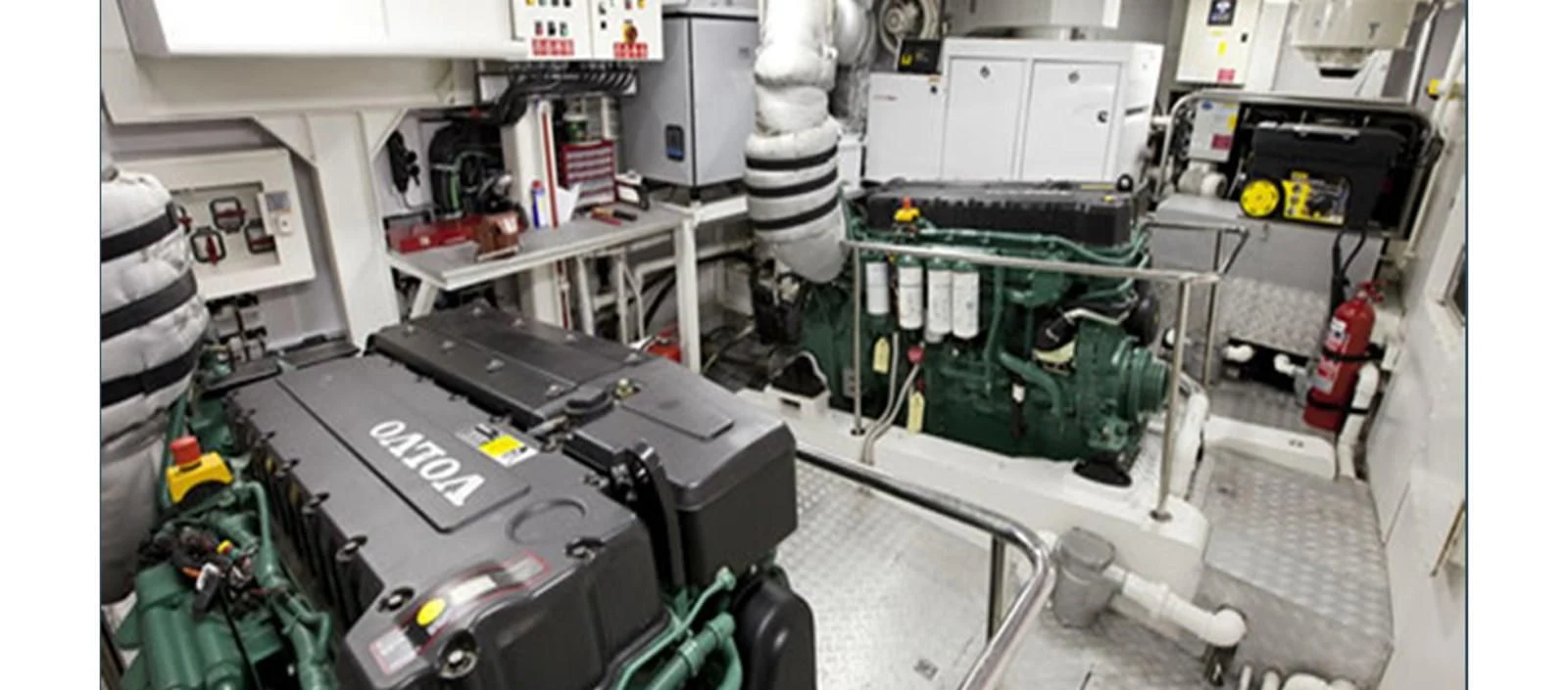 a machine with luggage aboard PERFORMANCE FEE Yacht for Sale