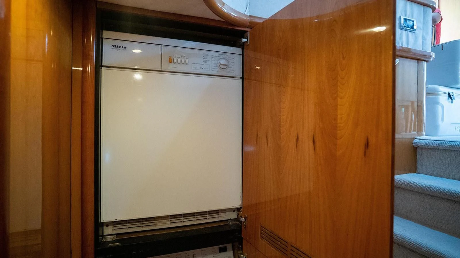 a white washing machine aboard HAN SOLO Yacht for Sale