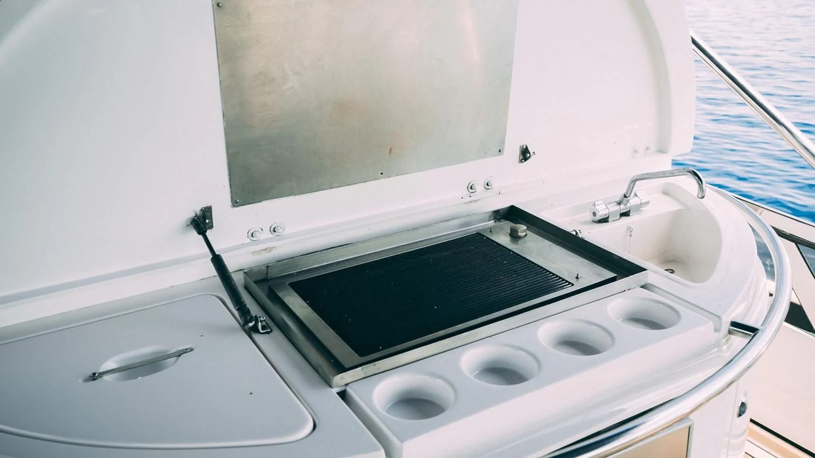 a white washing machine aboard HAN SOLO Yacht for Sale