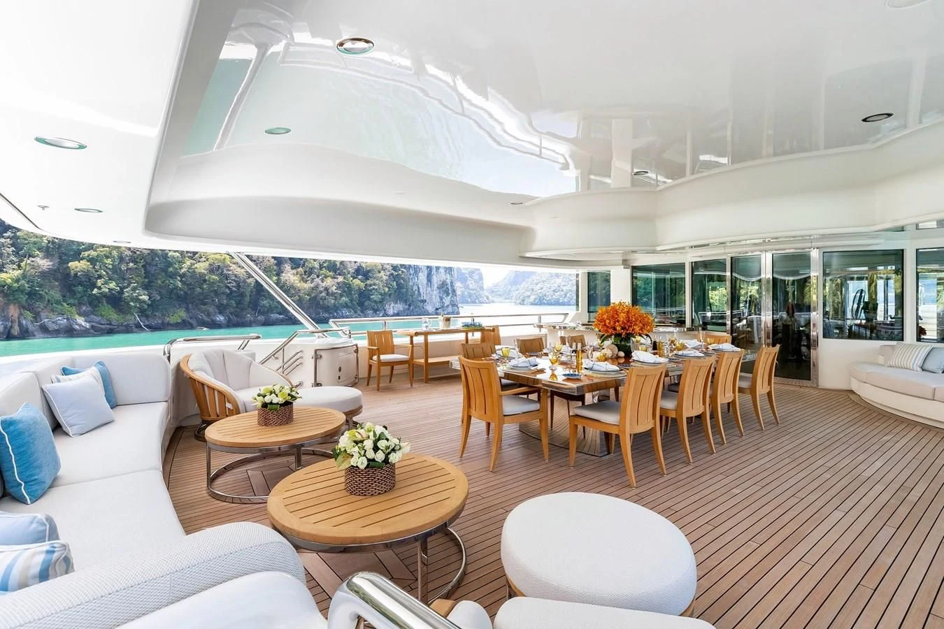 a living room with a large open roof aboard FELIX Yacht for Sale