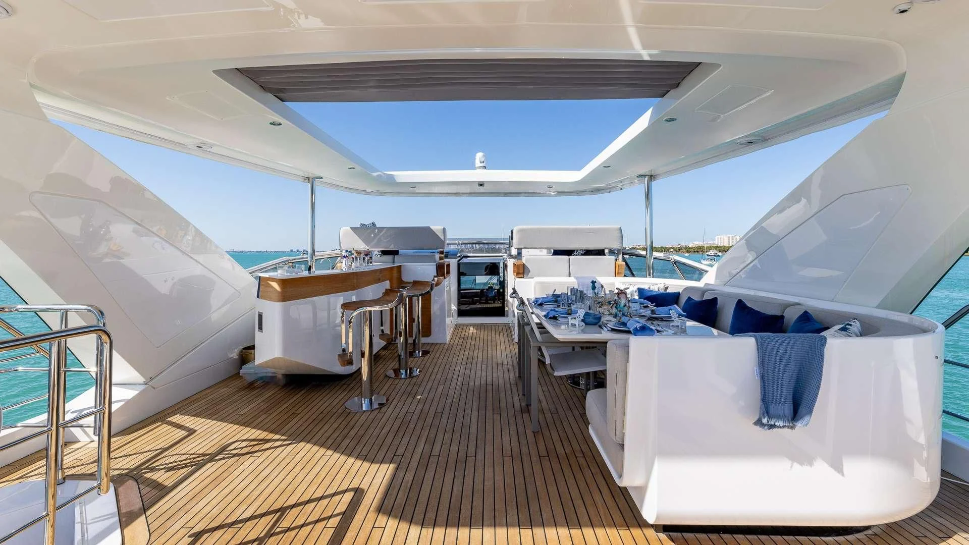 inside of a boat aboard CAPTAIN MORGAN II Yacht for Sale