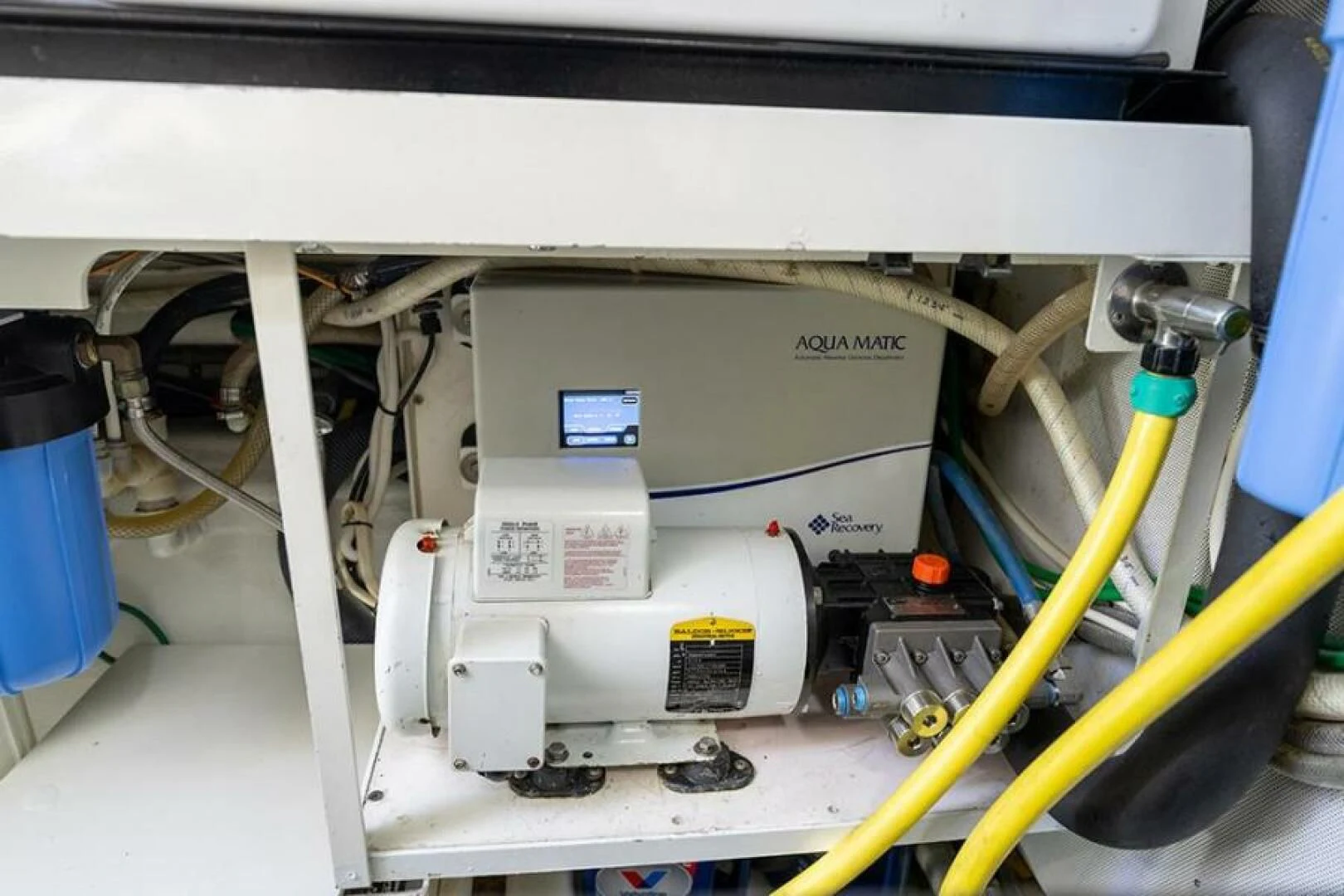 a machine with a yellow tape aboard LATITUDE Yacht for Sale