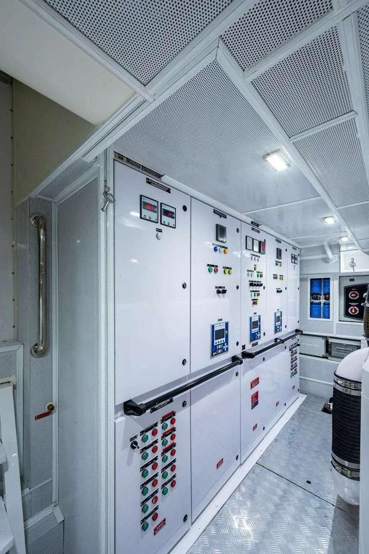 a large white machine aboard LIRA Yacht for Sale