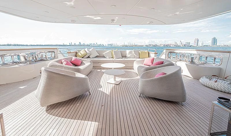 a room with a view of the city aboard RUSCELLO Yacht for Sale