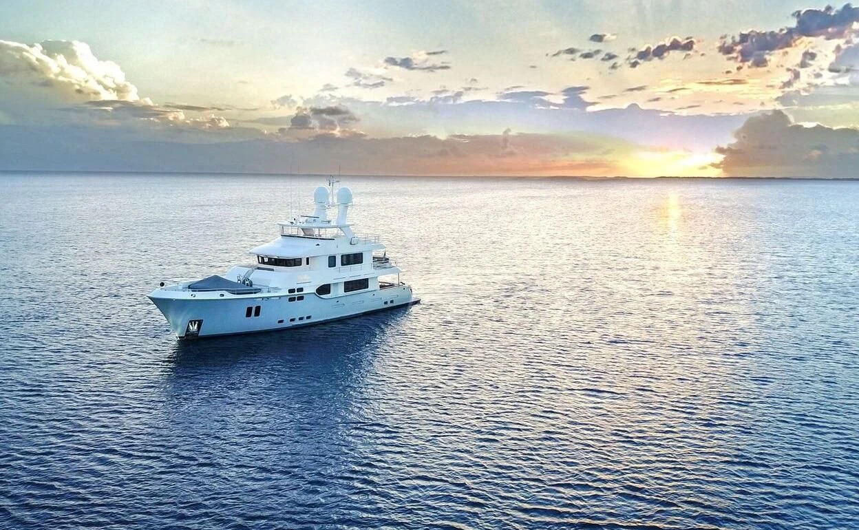 a boat in the water aboard VIVIERAE II Yacht for Sale