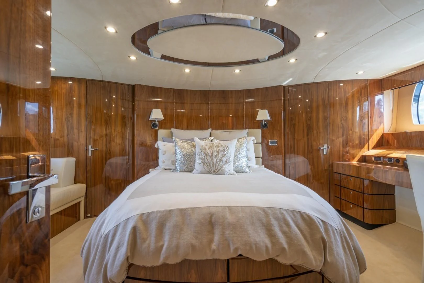 a bed in a cabin aboard DIRECT TO Yacht for Sale