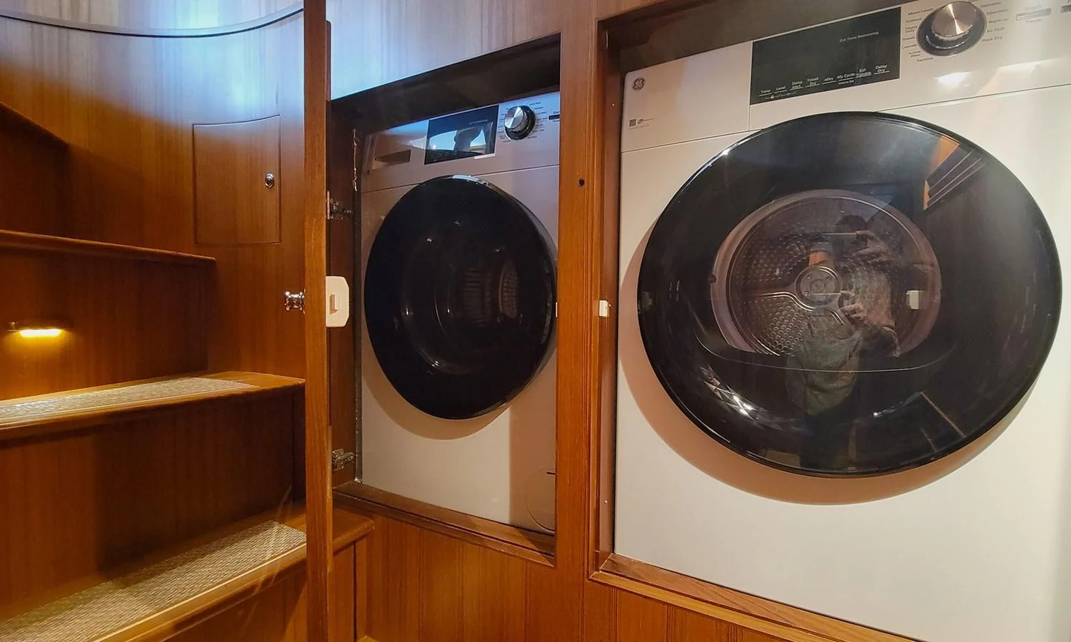 a couple of speakers in a room aboard SUERTUDO Yacht for Sale