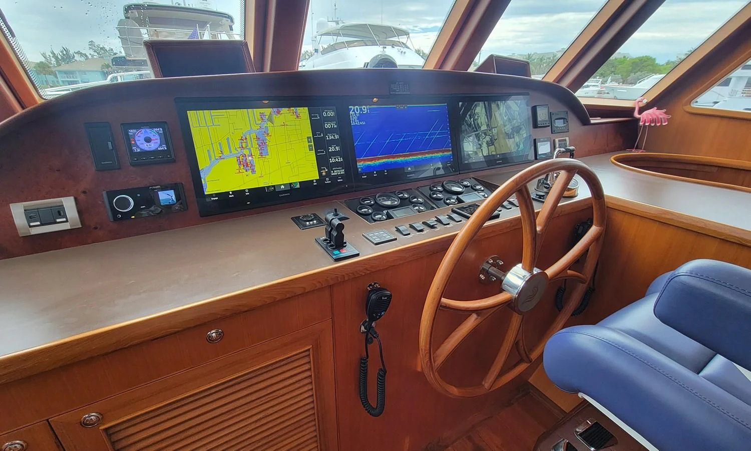 inside of a car aboard SUERTUDO Yacht for Sale