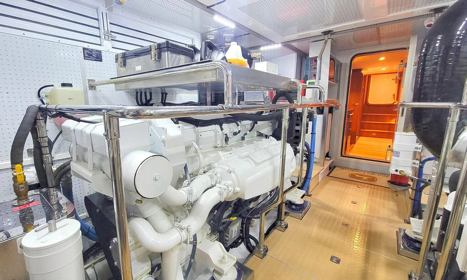 a room with machinery aboard SUERTUDO Yacht for Sale