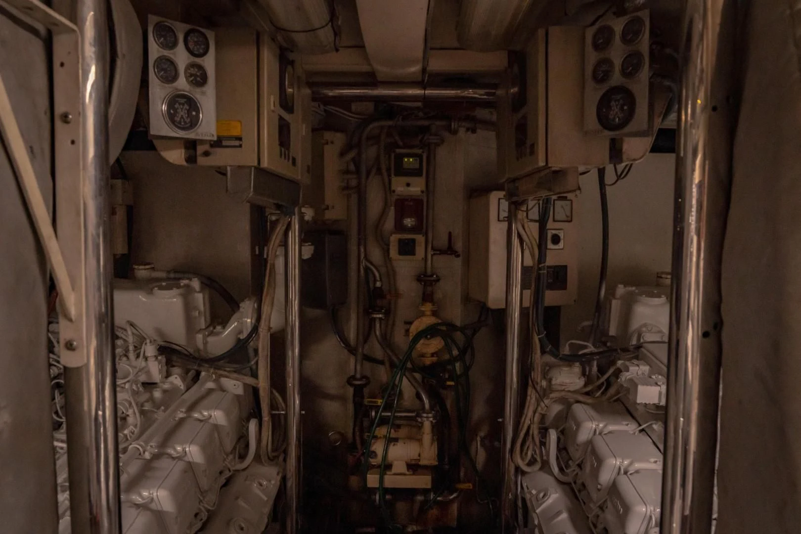 a room with machinery aboard EL CAPRICHO Yacht for Sale