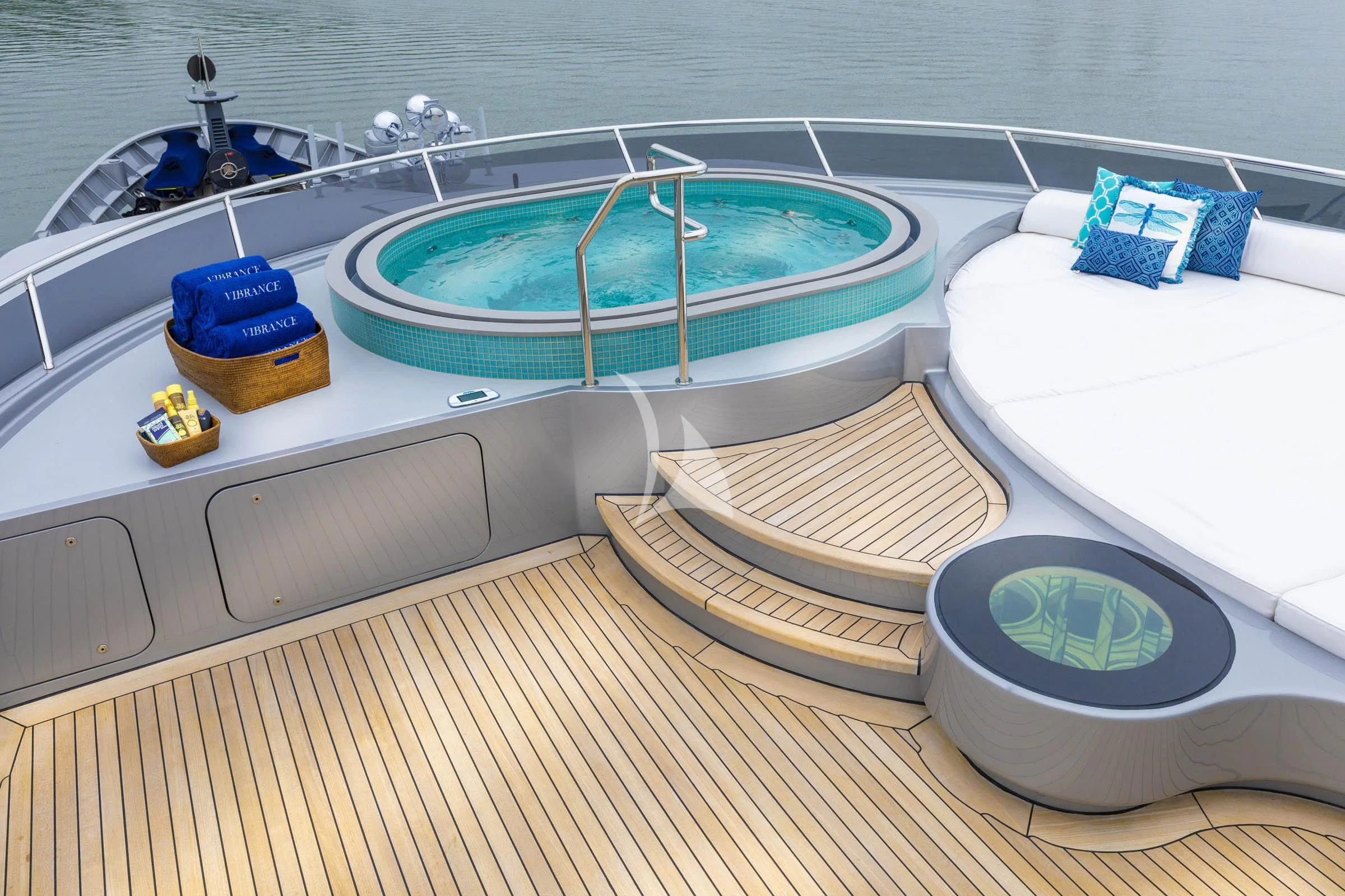 a group of tubs in a bathroom aboard VIBRANCE Yacht for Sale