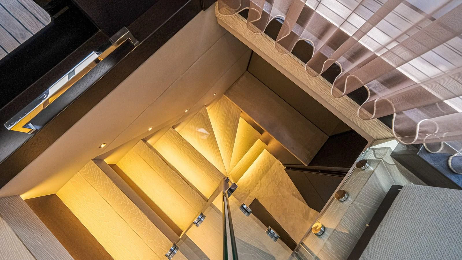 a view of the inside of a building aboard ONYX 87/01 Yacht for Sale