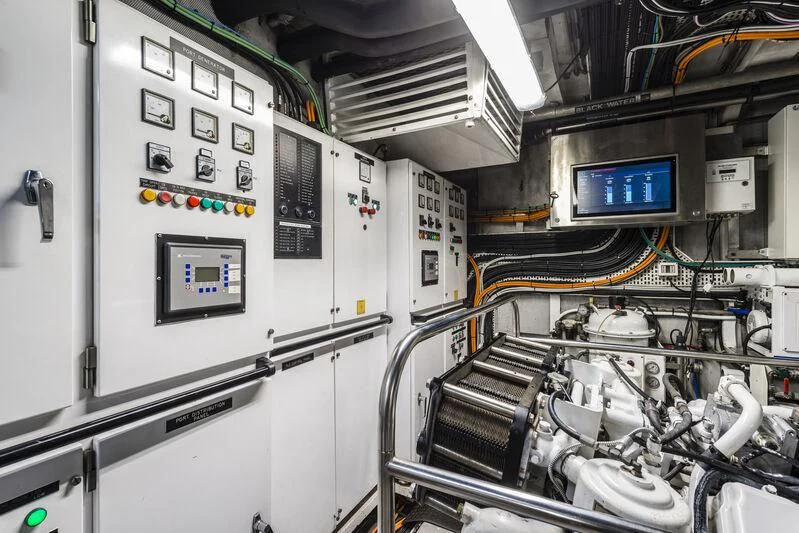 a room with a machine aboard OURWAY Yacht for Sale