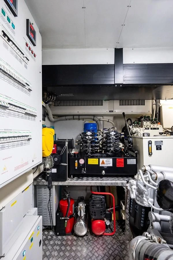 a machine with many wires aboard CLAIMS TO FAME Yacht for Sale