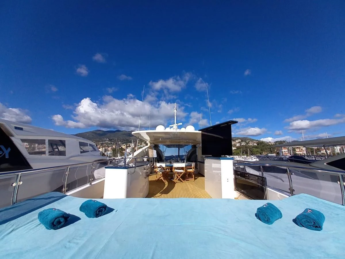a building with a roof aboard FREEDOM Yacht for Sale