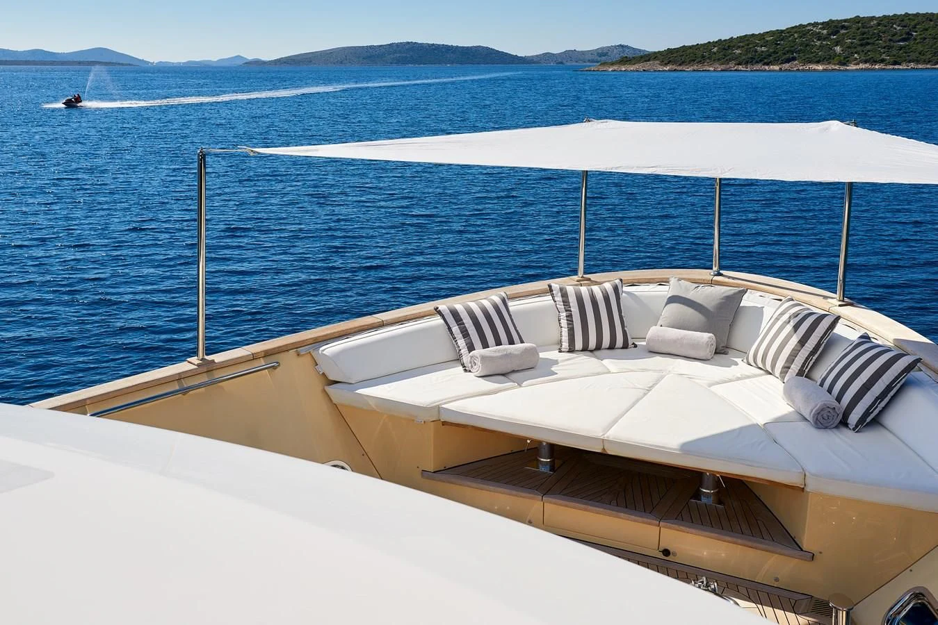 a boat on the water aboard 2011 SANLORENZO SD92 FLYBRIDGE Yacht for Sale