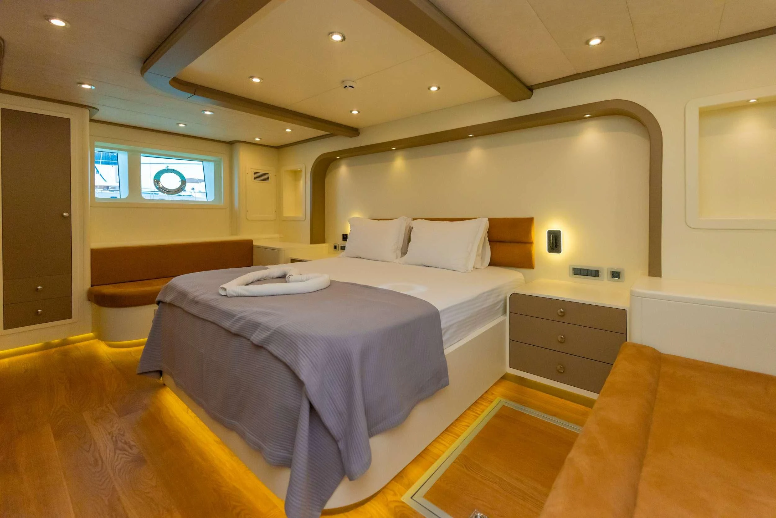 a room with two beds aboard 88 YACHT Yacht for Sale