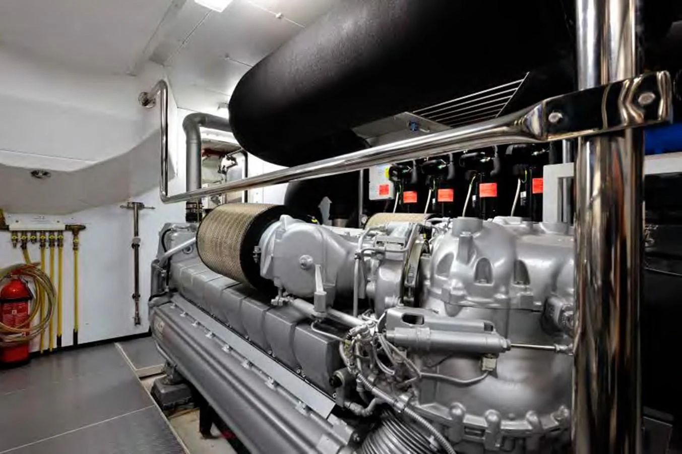 a large machine with a large metal cylinder aboard BY BUBANNY Yacht for Sale