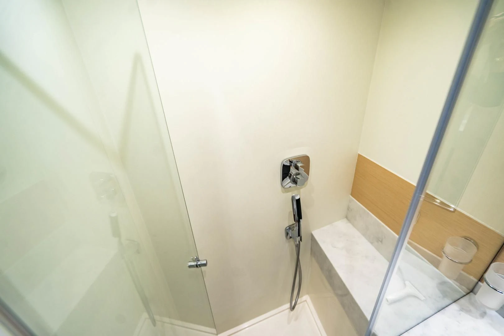 a shower with a glass door aboard SUBMARINO Yacht for Sale