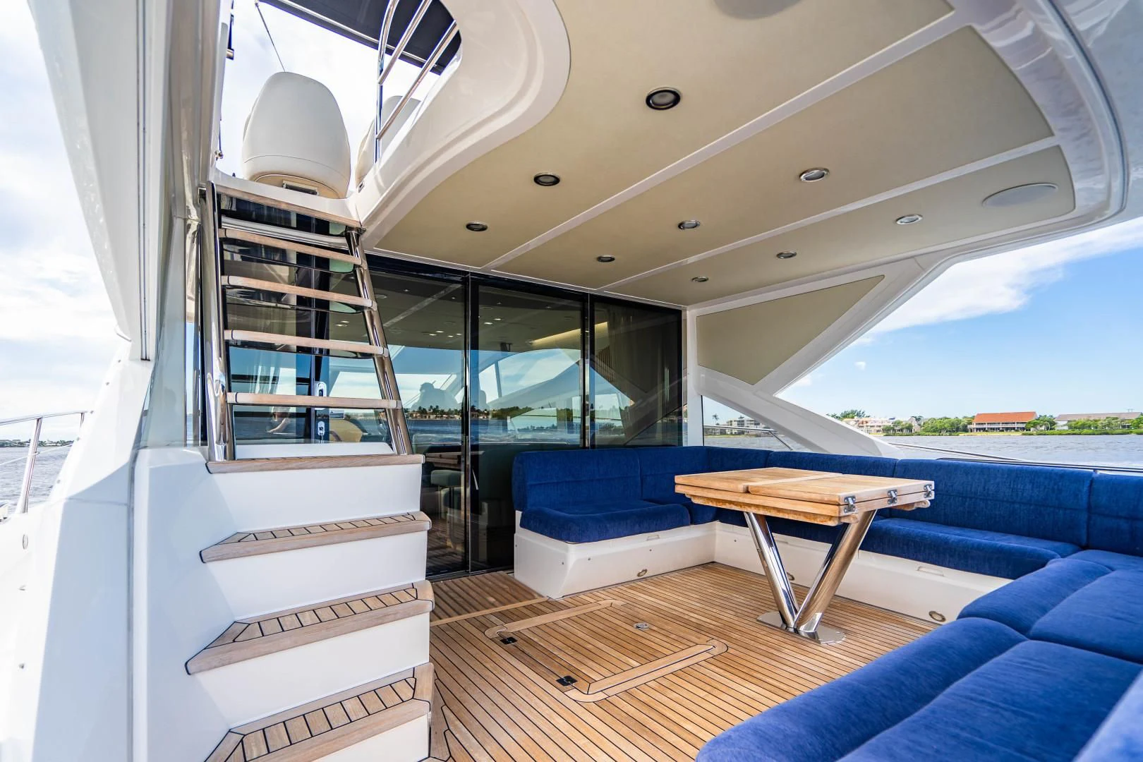 inside of a boat aboard SUBMARINO Yacht for Sale